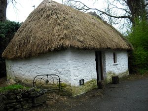 bothan-scoir-irish-cottage